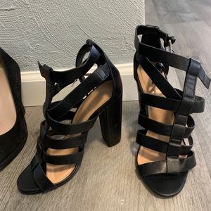 Strapie heels